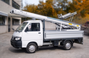 Allestimento su autocarro cassonato