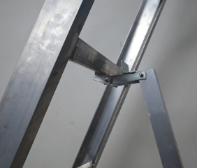 Aggancio puntello